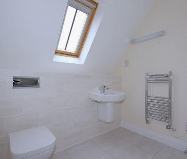 3 bedroom end of terrace house to rent - Photo 5