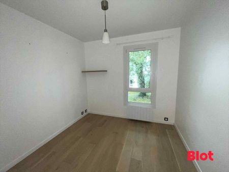 Location Appartement 4 pièces 96m² RENNES 35700 - Photo 3