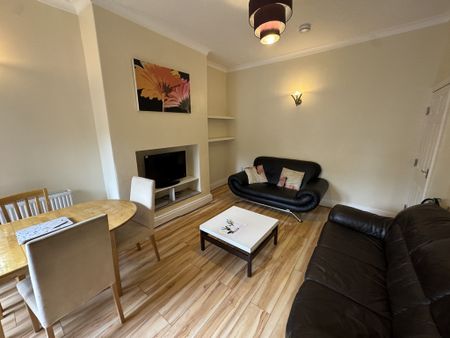 Main Avenue, Heworth - P1688 - Photo 2