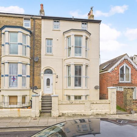 House - Detached For Rent Shaftesbury Road, Southsea - Photo 4