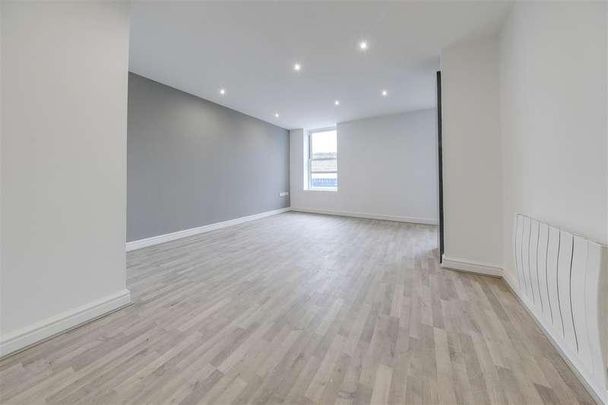 Back Lane, Rawtenstall, Rossendale, BB4 - Photo 1