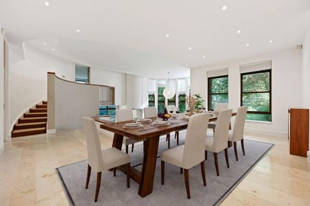 4 bedroom apartment to rent - Photo 3