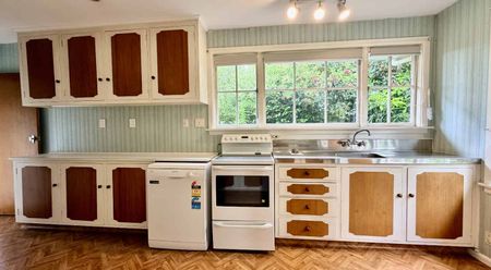 Ilam - Student - Photo 3