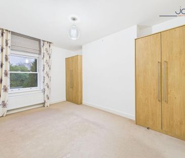 2 bedroom ground floor flat to rent - Photo 2