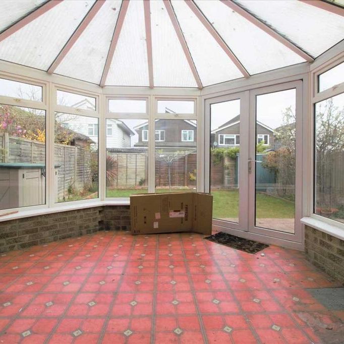 5 bedroom semi-detached house to rent - Photo 1
