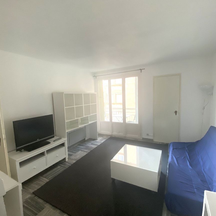 Appartement 1 pièces 26m2 MARSEILLE 10EME 650 euros - Photo 1