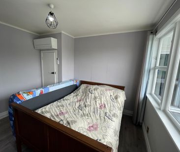 NEW WINDSOR, 4 BEDROOMS - Photo 3