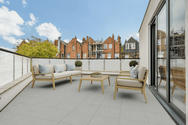 Norbury Crescent, London, SW16 - Photo 1