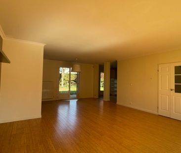 MAISON 8 PIECES - CHATOU - Photo 2