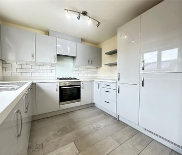 3 bedroom detached house to rent - Photo 4