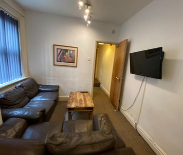 5 Bed Terraced House, Cawdor Road, M14 - Photo 2