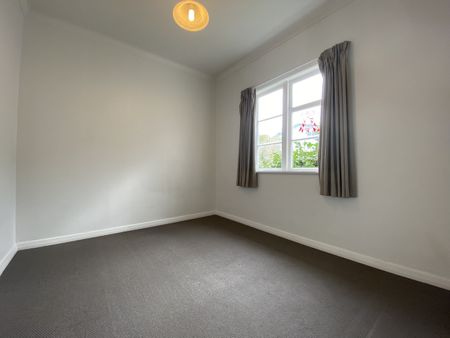 7 Bassett Road, Johnsonville - Photo 4