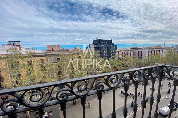 Piso en alquiler temporal de dos dormitorios en La Rambla, Barcelona - Photo 1