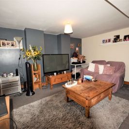 1 bedroom Flat in Brudenell Road, Leeds - Photo 1