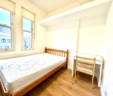 Warwick Road, Earls Court, London, SW5 - Photo 2