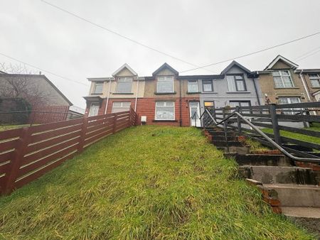 3 bedroom terraced house to rent - Photo 2
