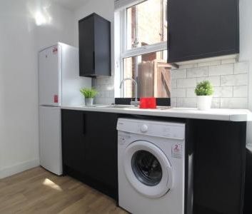 Staniforth Road, S9 - Photo 3