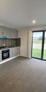 Modern, Near New Unit – Ross Hill - Photo 3