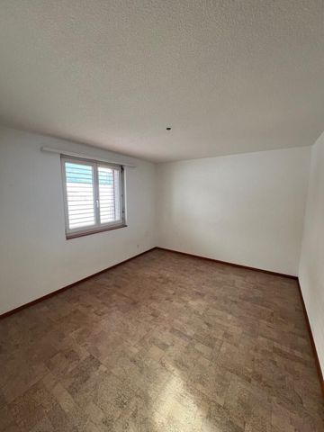 Charming 5.5-room apartment on the 1st floor - Photo 3