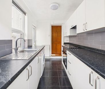 2 bedroom terraced house to rent - Photo 1