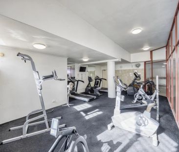 2 Bedroom Apartment In Ideal Location - Photo 3