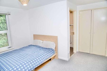 Floyd Road, London, SE7 - Photo 5