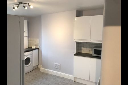 2 Bed Flat, Elliot's Row, SE11 - Photo 3