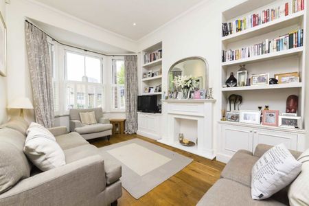Merton Road, SW18, London - Photo 2