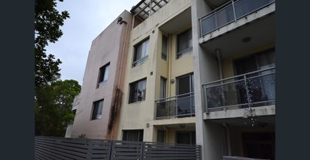 very convenient location - Photo 5