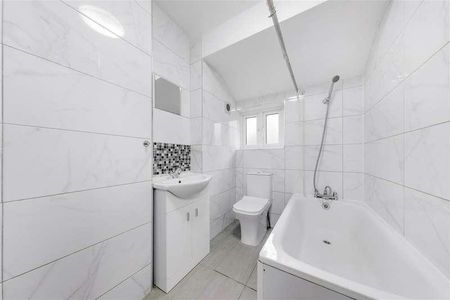 Deer Park Gardens, Mitcham, CR4 - Photo 3