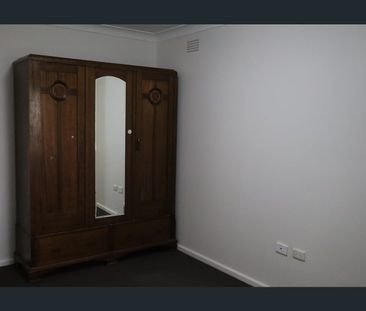 Quiet Closed Street Location - Photo 2