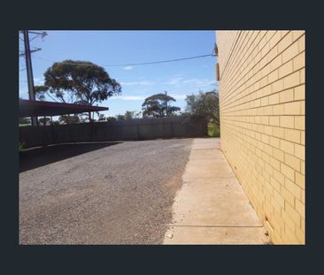 Unit 4/202 Nicolson Avenue, Whyalla Stuart, SA 5608 - Photo 3