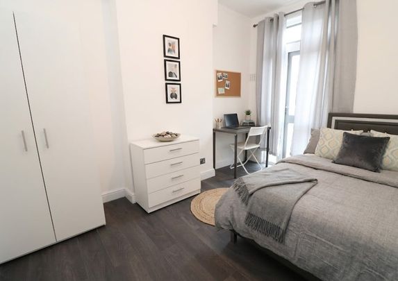 Room in a Shared House, Ravenshaw St, NW6 - Photo 1