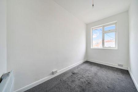 2 bedroom maisonette to rent - Photo 3