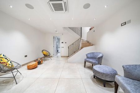 5 bedroom terraced house to rent - Photo 5