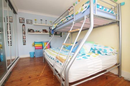 4 bedroom semi-detached house to rent - Photo 3