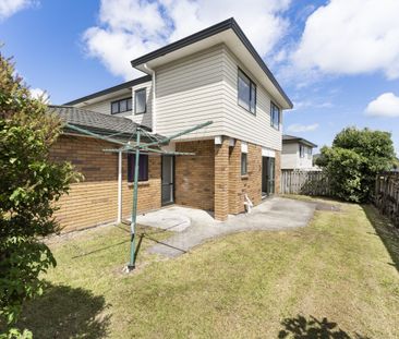 Large Family Home in Ranui - Photo 1