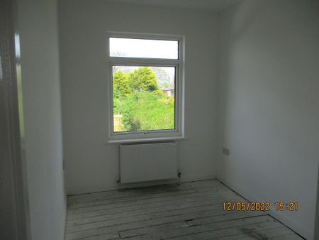 3 bedroom end of terrace house to rent - Photo 5