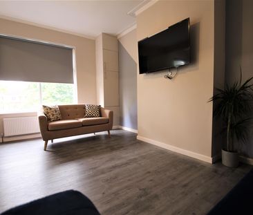 5 bedroom apartment to rent - Photo 2