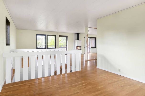 Skuttungeby, Björklinge - Foto 1