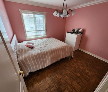 For Lease - 379 Sonoma Boulevard, Vaughan, Ontario - Photo 4