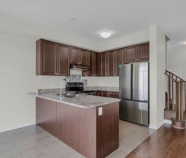For Lease - 216 Explorer Way, Thorold, Ontario - Photo 6