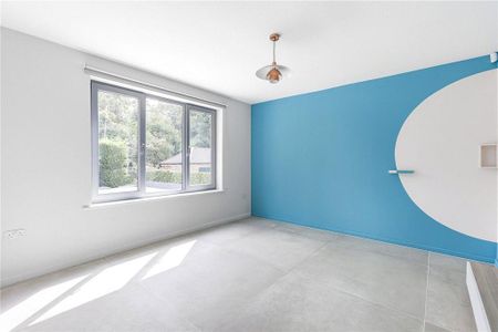 4 bedroom detached house to rent - Photo 2