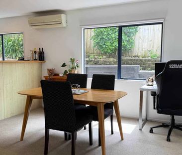 Spacious & Elevated Family Home with Breathtak... - Photo 3