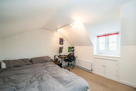 4 bedroom terraced house to rent - Photo 5