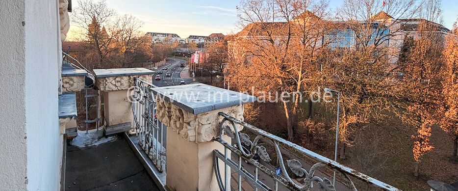Plauen-Neundorf: 2-Zimmer-Dachgeschosswohnung mit Balkon + Stellplatz - Photo 1