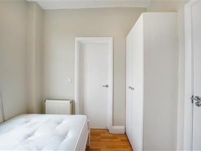 Southwell Gardens, SW7 - Photo 1