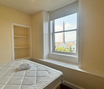 4 bedroom flat to rent - Photo 5