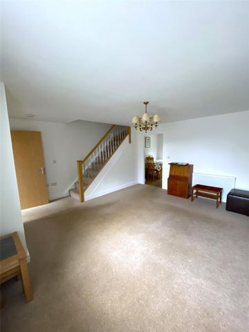 3 bedroom terraced house to rent - Photo 3
