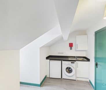 6 bedroom terraced house to rent - Photo 1